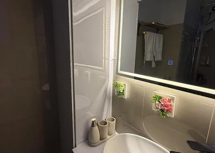 Near Moa&naia Cozy In Pasay *