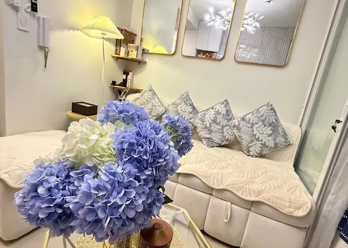 Near Moa&naia Cozy In Pasay Bed & Breakfast